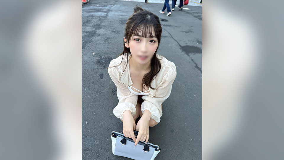 FC2-PPV-4380847 *首批数量有限* *三人行，大尺度bukkake *性 "能异常 "的大饼女大学生Hana，21岁 *奶油射精中桥交配 => 大叔参与黑帮三人行。