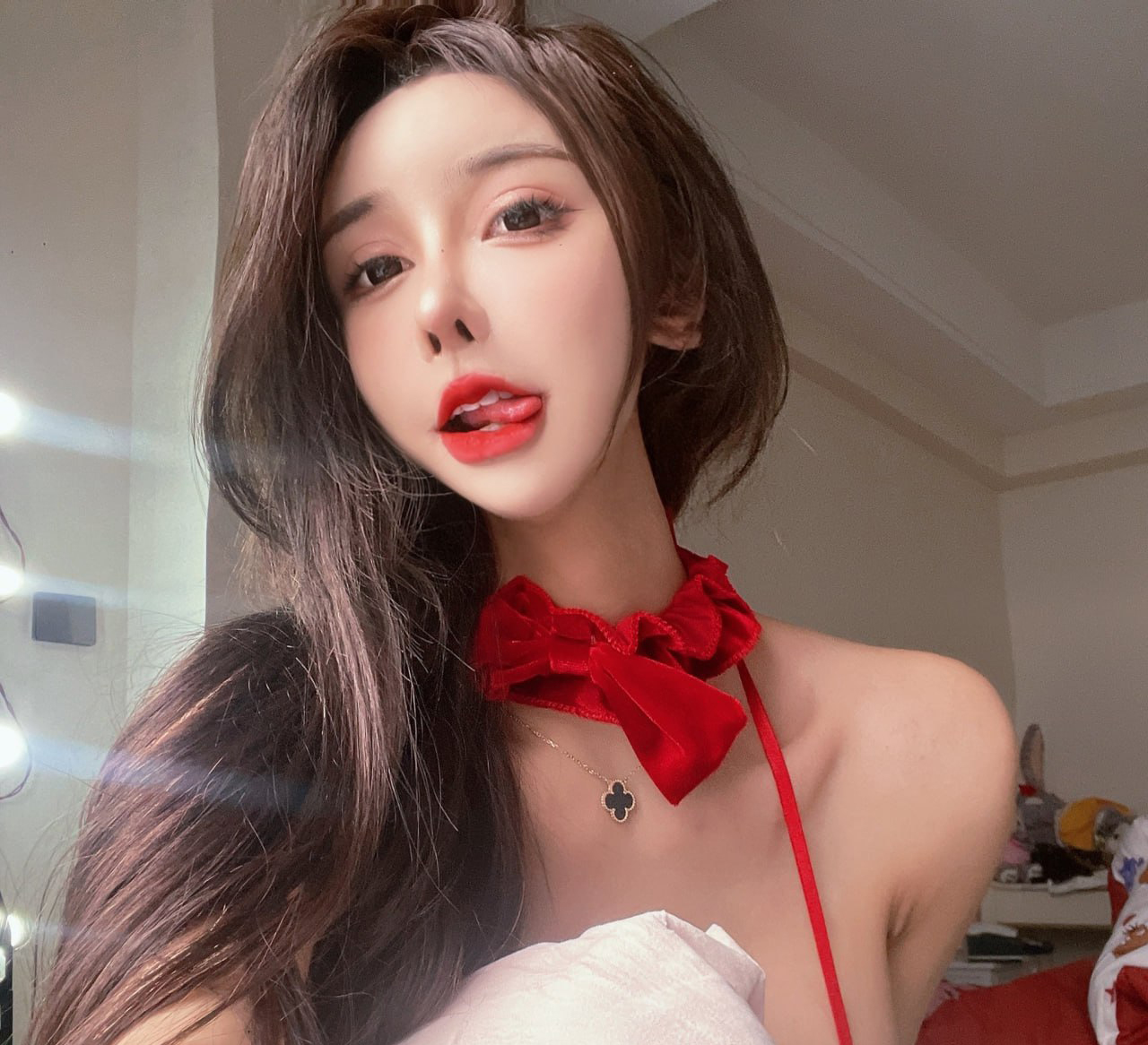 Thân hình cao 174cm với vẻ đẹp lộng lẫy, phong cách nữ thần xã hội TS "Dai Xintong" và bộ sưu tập tinh chất "Little Strawberry" đến nhà của một vận động viên nam thẳng thắn ngu dốt và thổi bay nó (1)