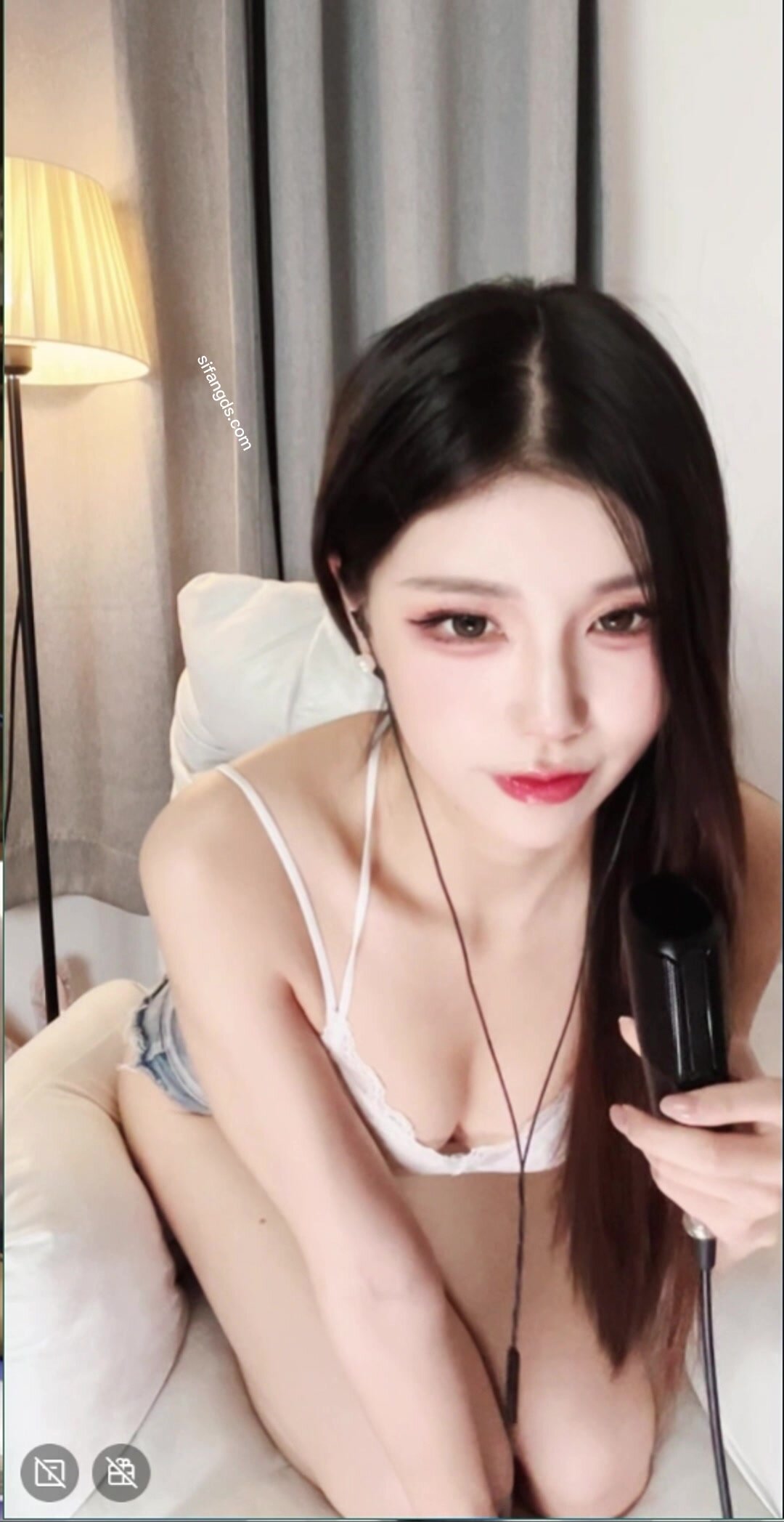 Bigos top internet celebrity goddess [Little Doll Cat] goes into the sea  and has sex without a condom and cums inside (8)