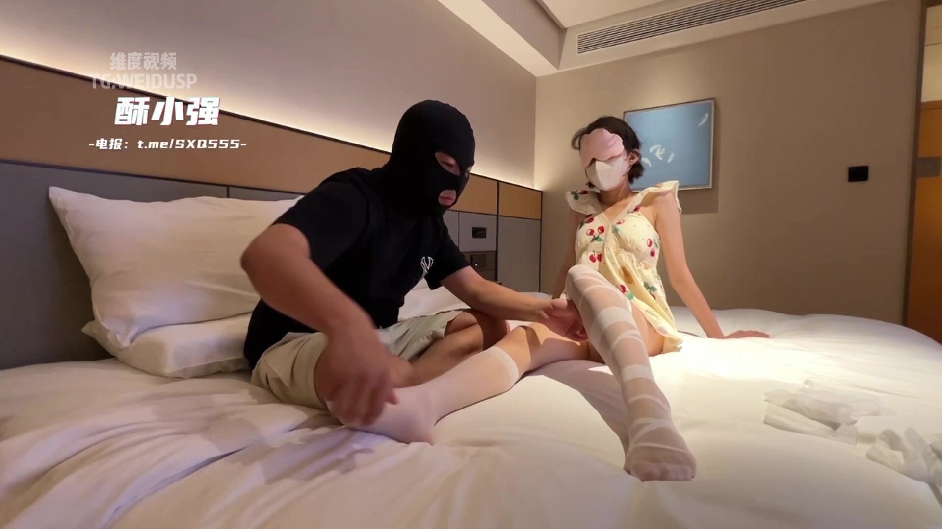 [Silk Foot Ecstasy] แฟนๆ Twitter 280,000 คนของบล็อกเกอร์ Footjob ถุงน่องไหมดั้งเดิม "Su Xiaoqiang" จ่ายเงินเพื่อถ่ายภาพส่วนตัวออฟไลน์ให้กับนางแบบมือสมัครเล่นที่ลูบไล้และจีบ [ตอนที่สี่] (4)