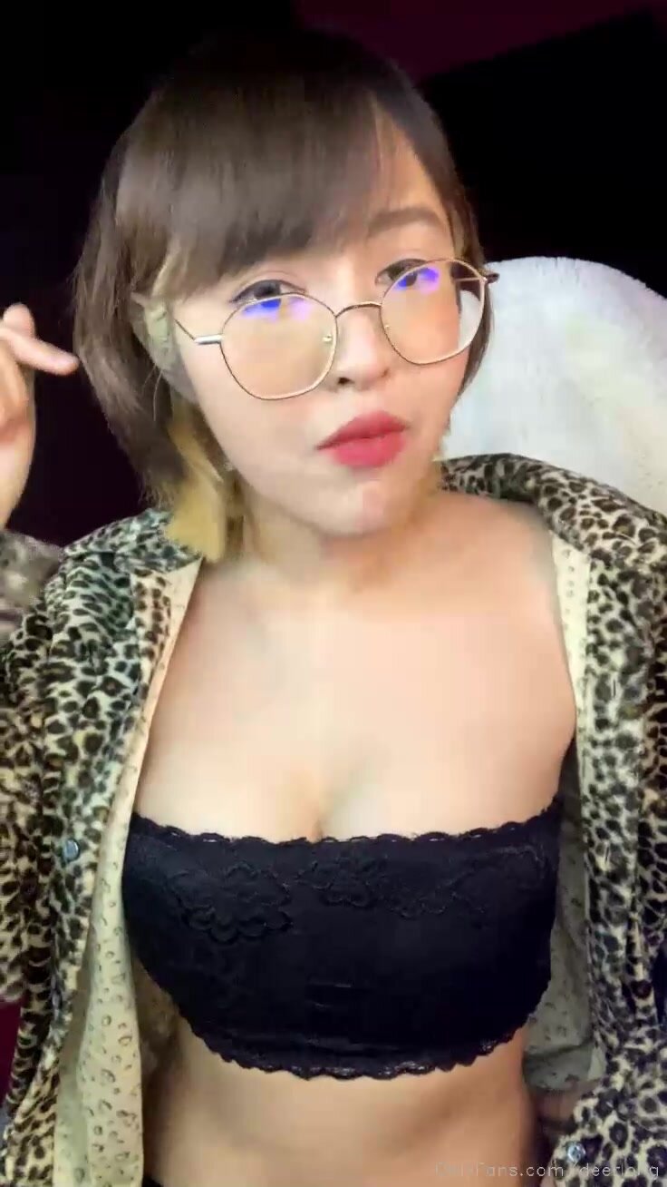 Wanlang ขอคอลเลกชั่นภาพส่วนตัวของสาวแว่นสุดอ่อนโยนจาก OnlyFans [deerlong] สุดยอดของโถปัสสาวะเนื้อธรรมชาติ สาวบริสุทธิ์โชว์การมีเพศสัมพันธ์ทางปากที่ยอดเยี่ยม การกลืนน้ำอสุจิทางปาก (39)