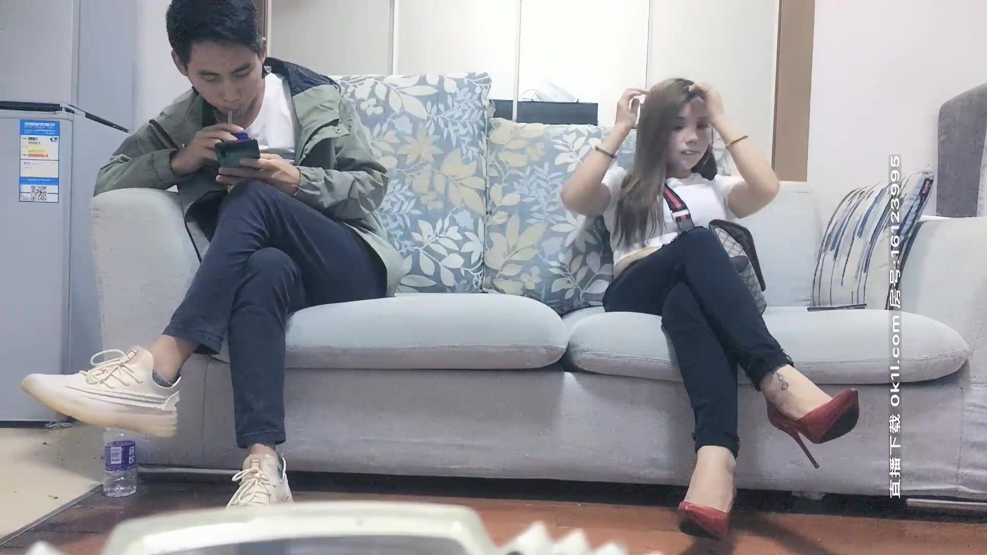 Big tits young woman in white, fucked, big tits, hinila ang kanyang panty, hinawakan ang kanyang puki, binigyan siya ng blowjob, at fucked hard